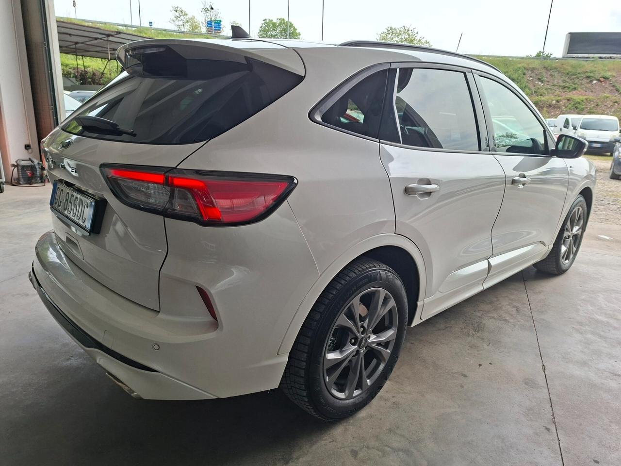 Ford Kuga 1.5 ST-LINE