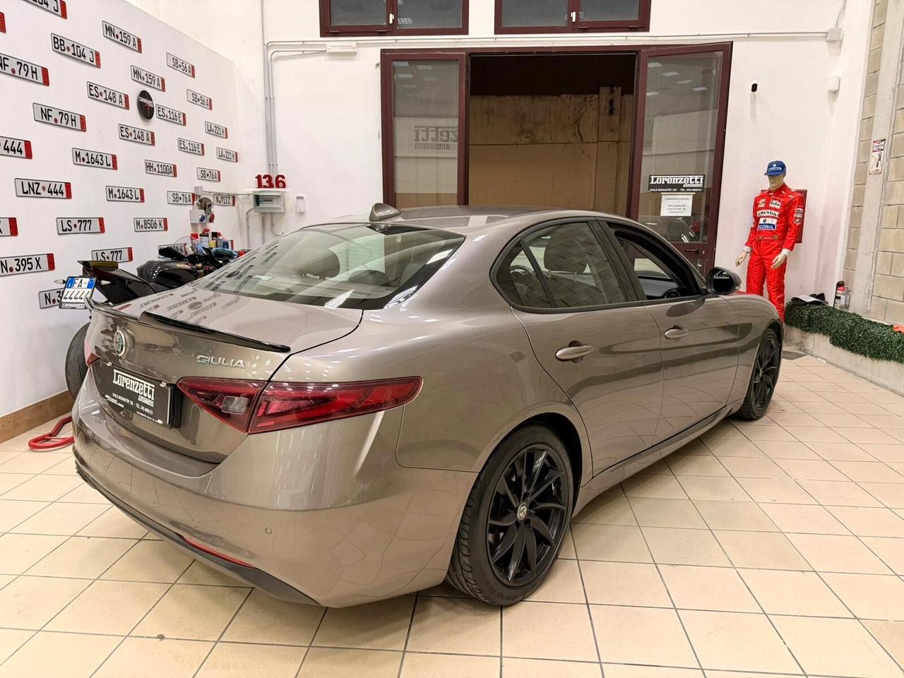 Alfa Romeo Giulia 2.2 180 CV AT8 - IVA ESPOSTA