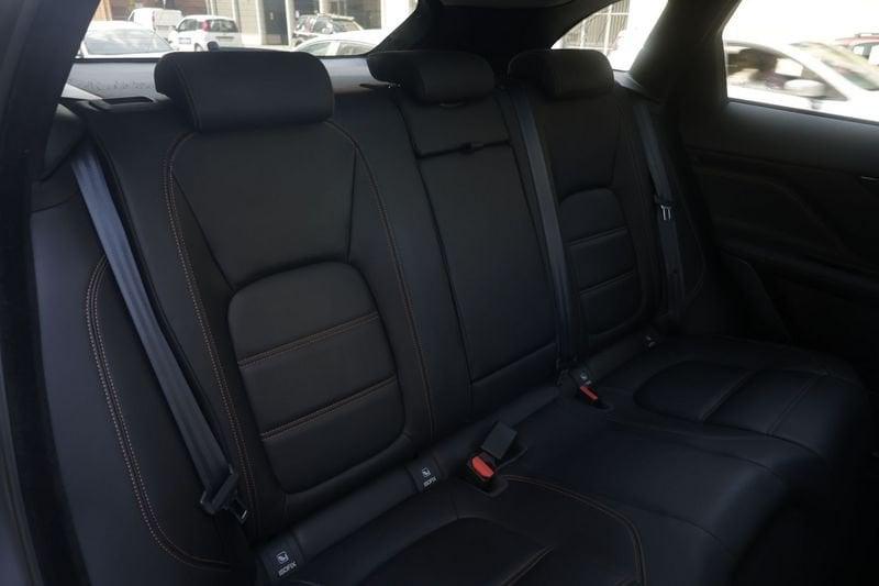Jaguar F-Pace Jaguar F-Pace 2.0D i180cv PRESTIGE AWD AUTO PROMOZIONE Unicoproprietario