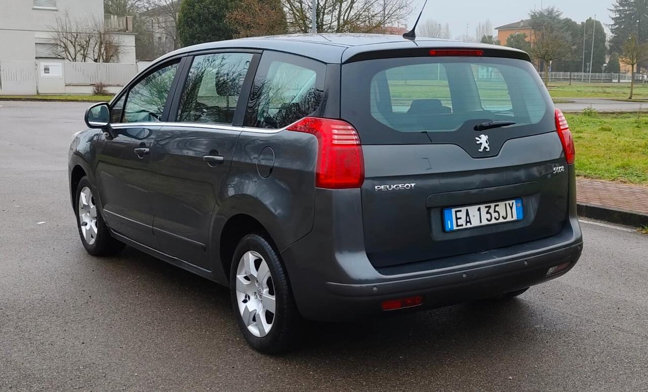 Peugeot 5008 1.6 HDi 112CV Business