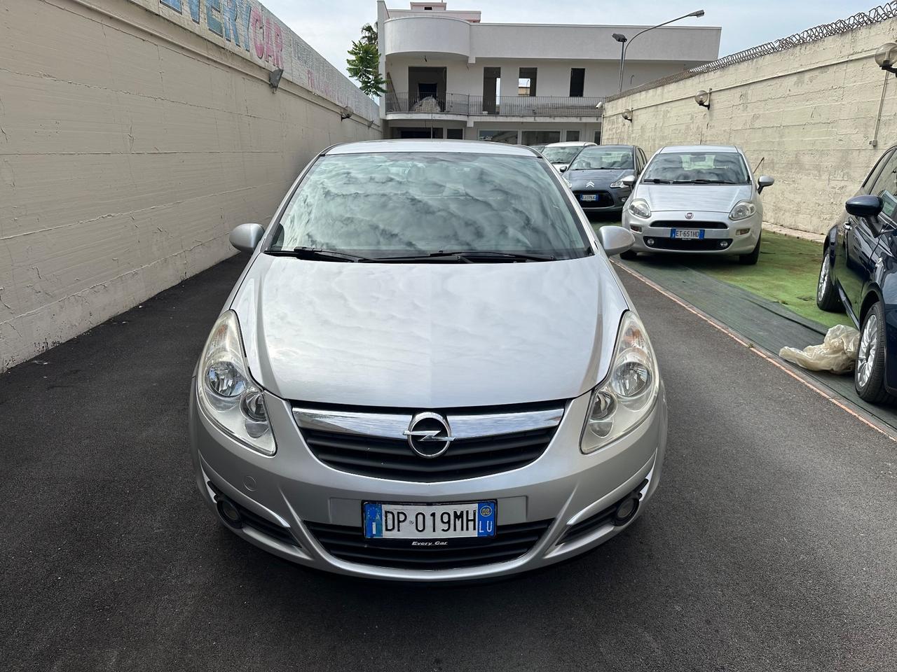 Opel Corsa 1.2 5 porte - 2008