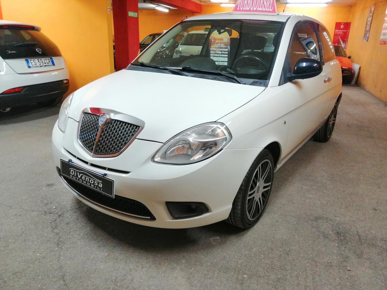 Lancia Ypsilon 1.3 MJT 75 CV Elle