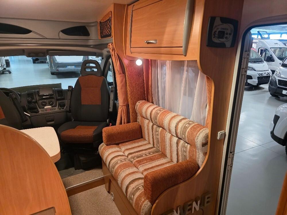 CAMPER CHAUSSON FLASH 08