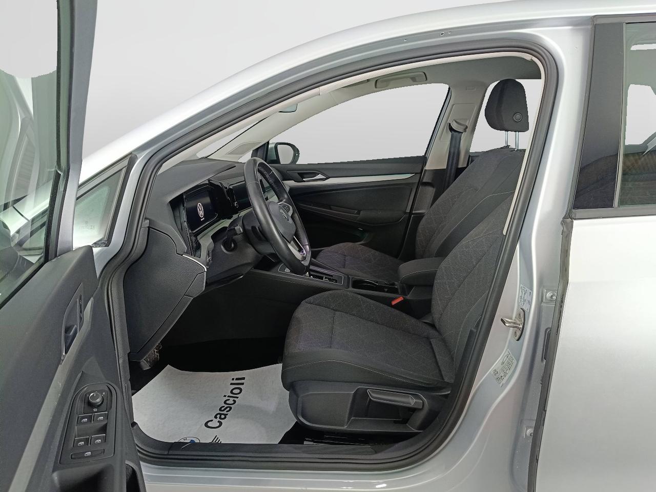 VOLKSWAGEN Golf VIII 2020 - Golf 2.0 tdi Life 115cv dsg