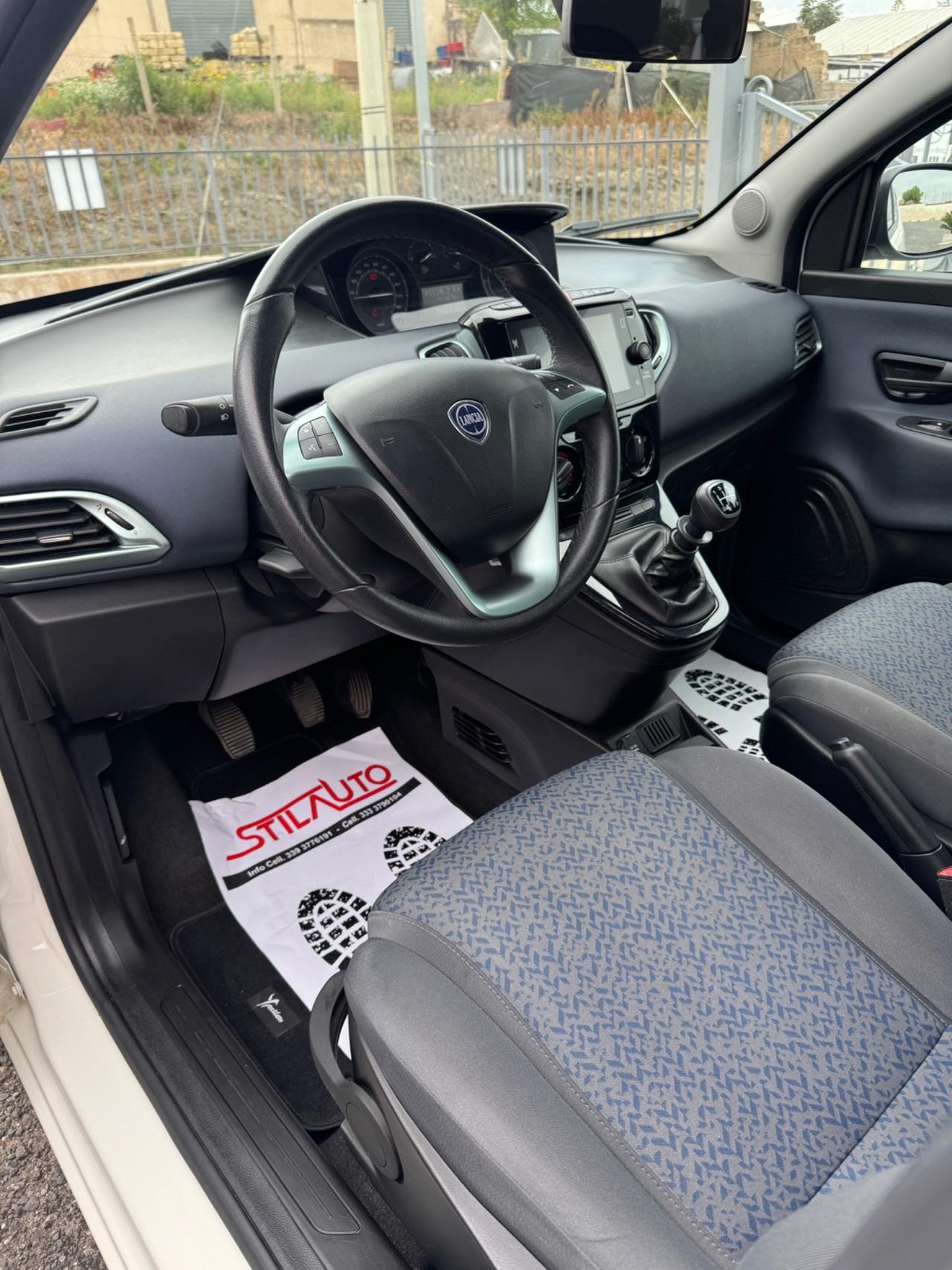 Lancia Ypsilon 1.0 FireFly 5 porte S&S Hybrid Gold Plus