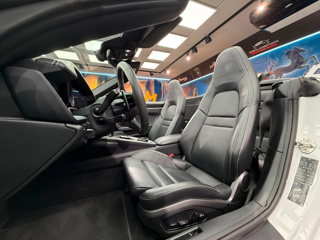 Porsche 911 Carrera 4S Cabriolet (221)