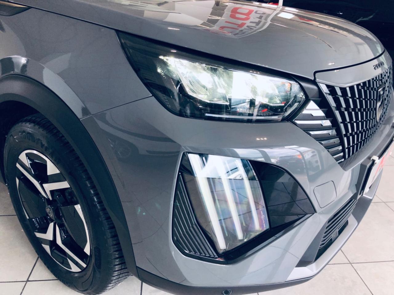 Peugeot 2008 1.2 benz 100 S&S Allure