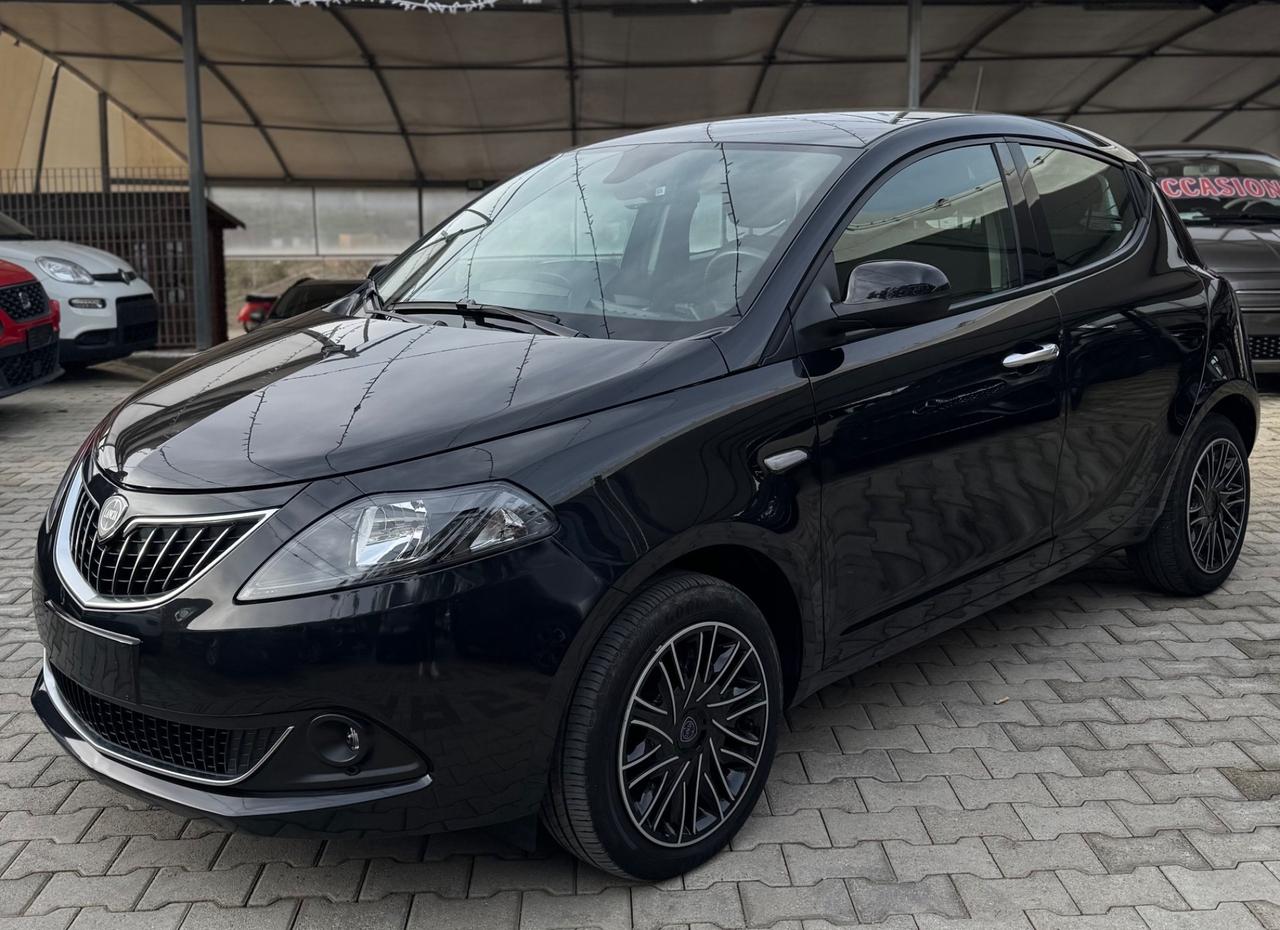 Lancia Ypsilon 1.0 FireFly 5 porte S&S Hybrid Ecochic Gold