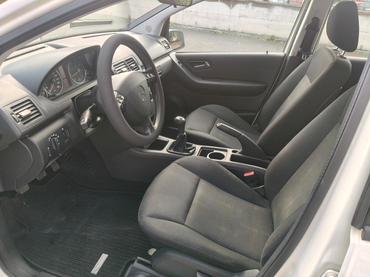 Mercedes classe A 160 SOLAMENTE 83.000 KM