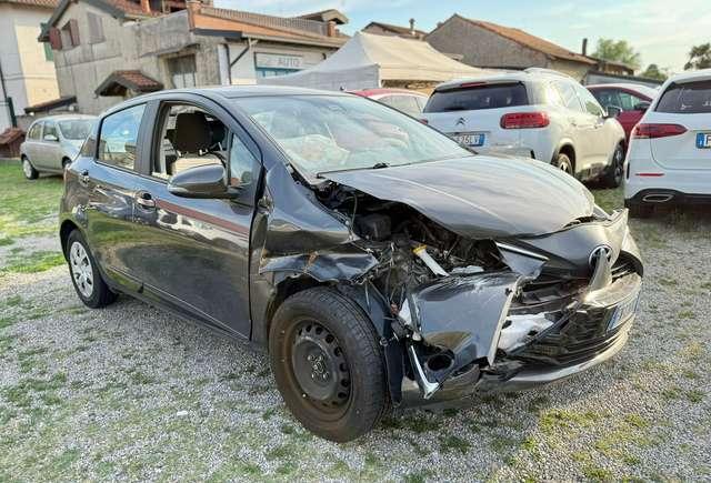 Toyota Yaris 5p 1.0 Cool Neopatentati