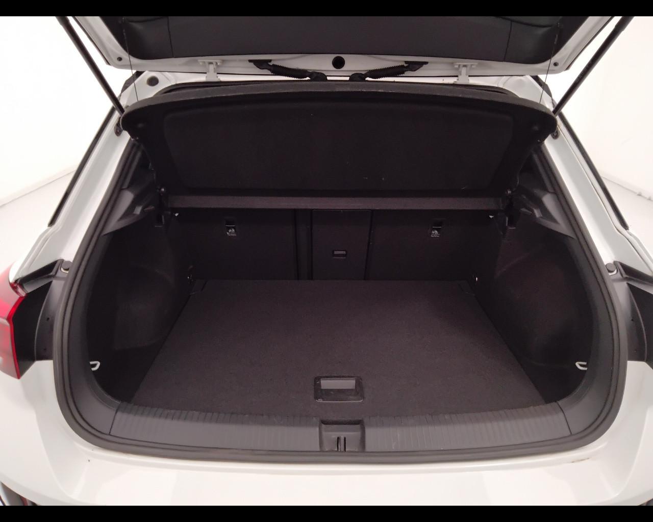 VOLKSWAGEN T-Roc I 2022 - T-Roc 1.0 tsi R-Line 110cv