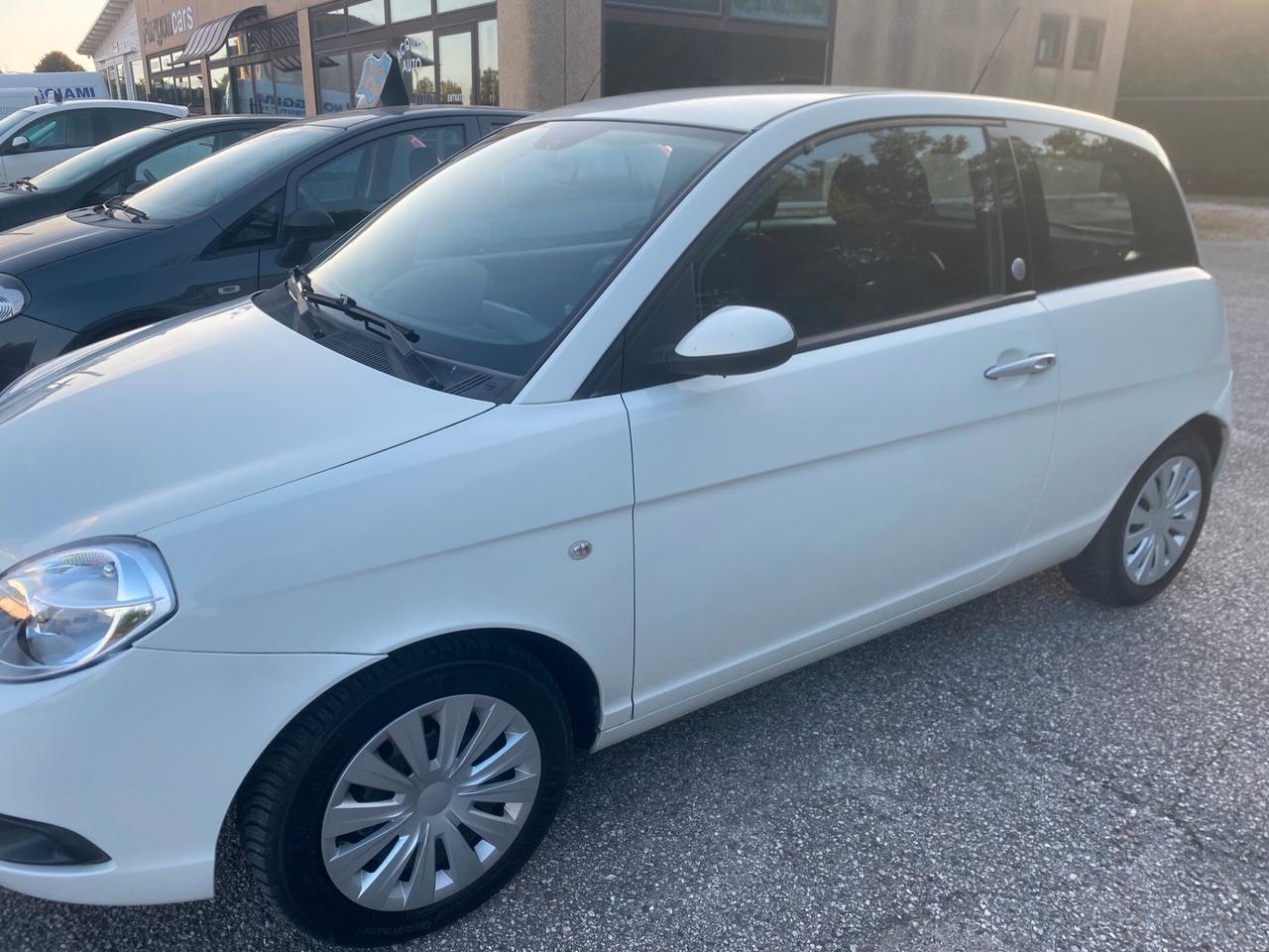 Lancia Ypsilon 1.4 Oro Ecochic GPL