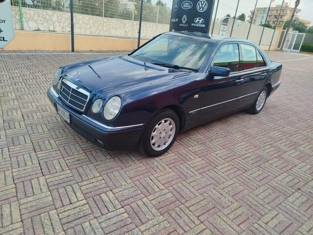 Mercedes-benz E 250 diesel cat Avantgarde