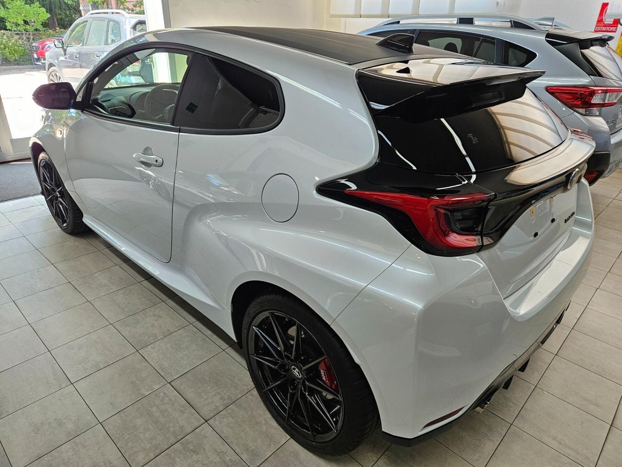 TOYOTA YARIS GR Circuit 261 CV- TRIPLE EDITION 300 ESEMPLARI