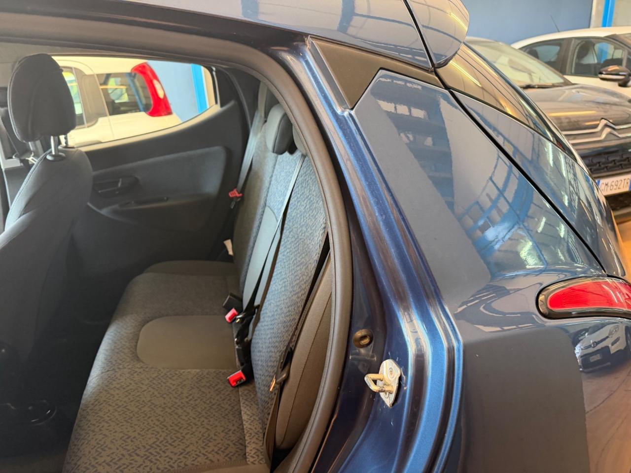 Lancia Ypsilon 1.0BENZ Hybrid 2022 NUOVA