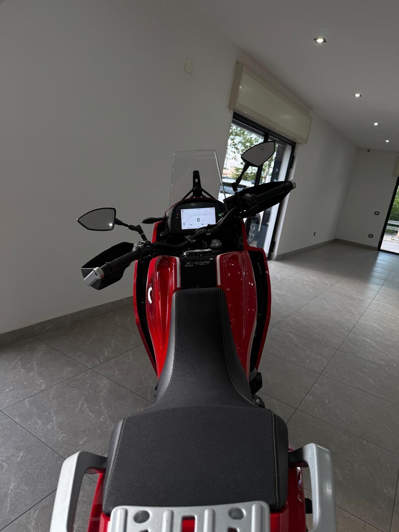 Moto Morini X-Cape 649 Gold Wheels Edition