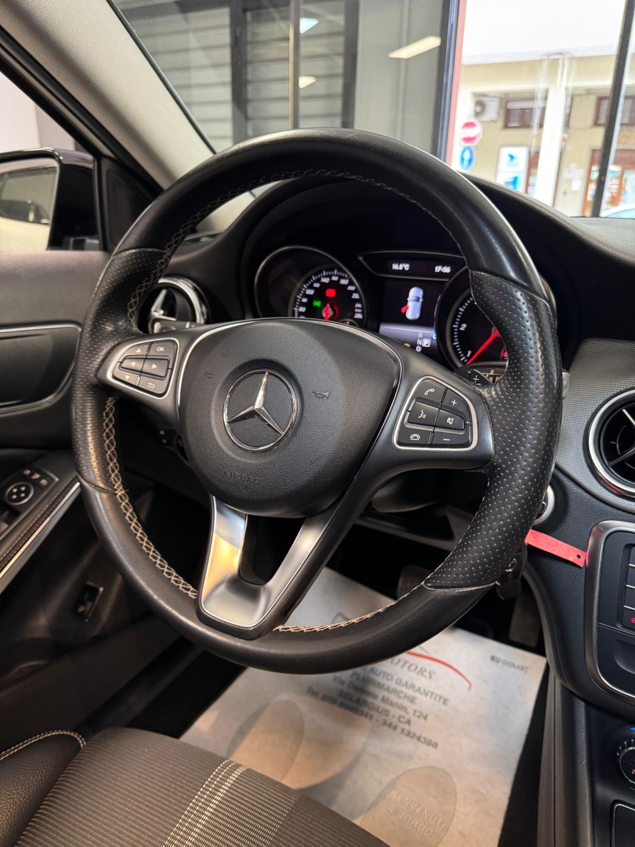 Mercedes-benz GLA 200D 4MATIC Tetto Gancio Traino