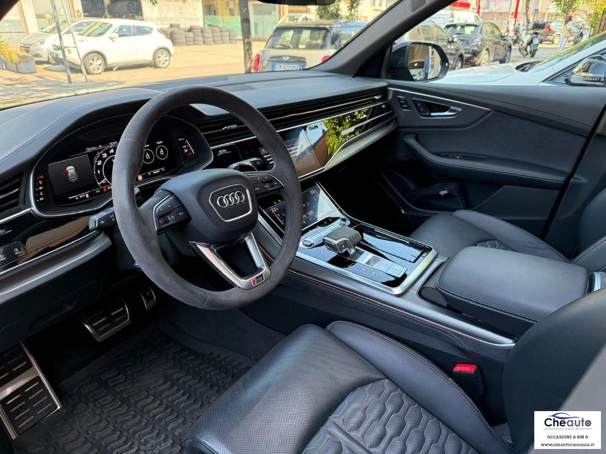 AUDI - RSQ8 - RS Q8 TFSI V8 quattro tiptr. Performance