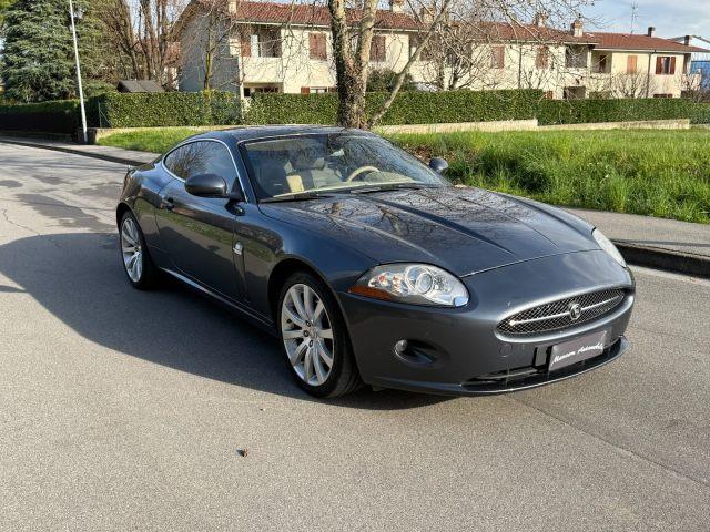 JAGUAR XK 4.2 V8 Coupé