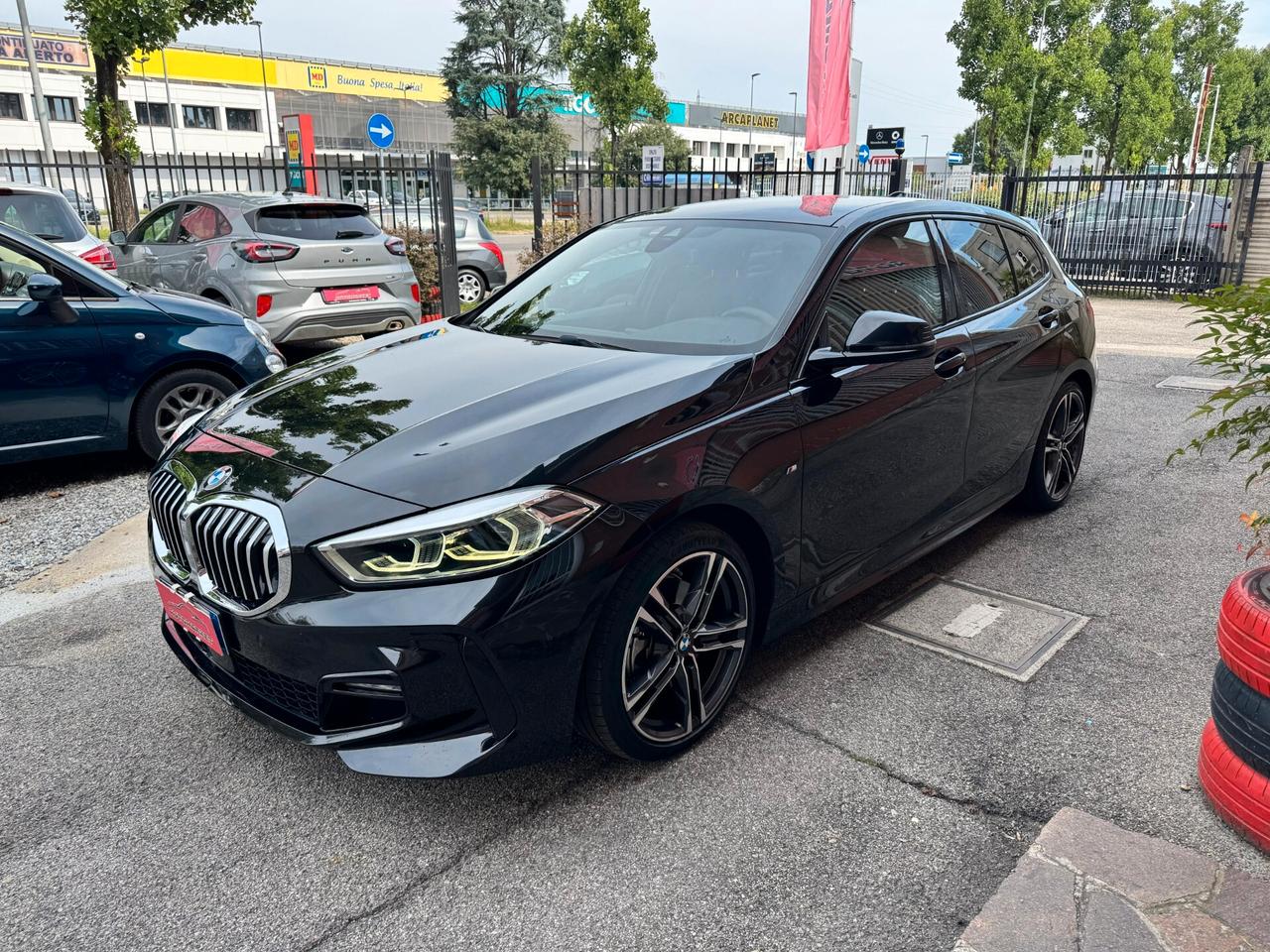 Bmw 116 116d 5p. Msport auto LUCI