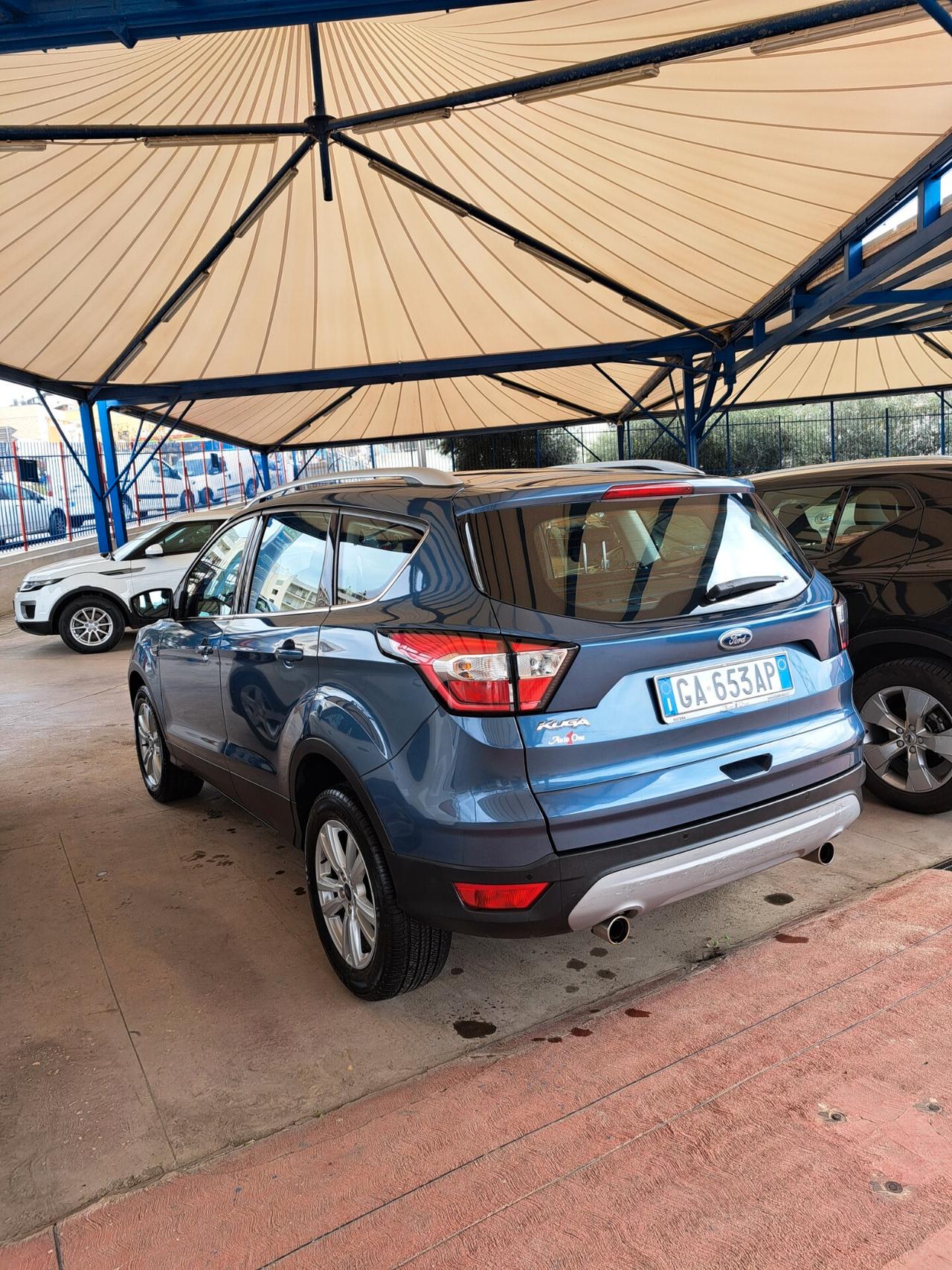 Ford Kuga 1.5 TDCI 120 CV S&S 2WD Business