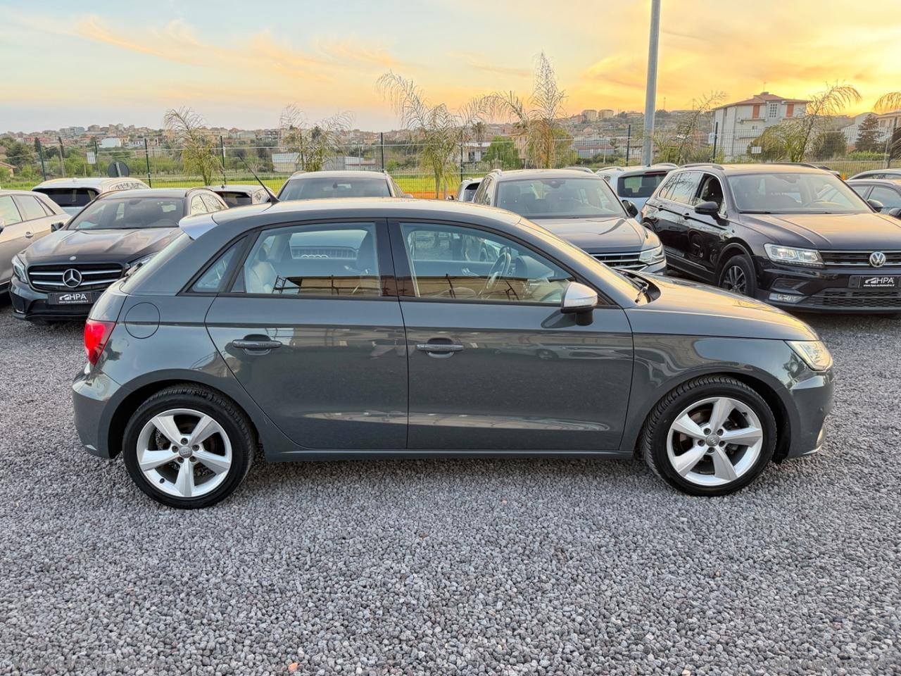 AUDI A1 SPORTBACK 1.4 TDI LED SPORT PLUS