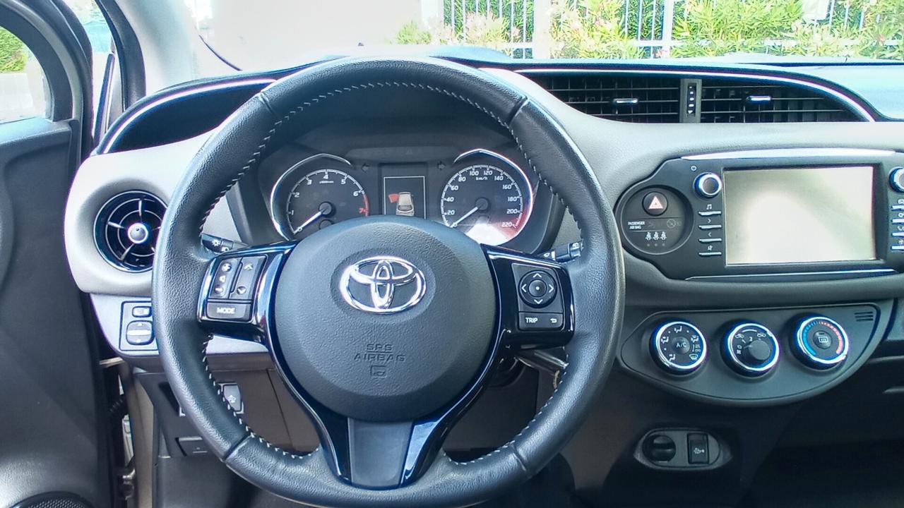 Toyota Yaris 1.0 5 porte Active Adatta a Neopatentati