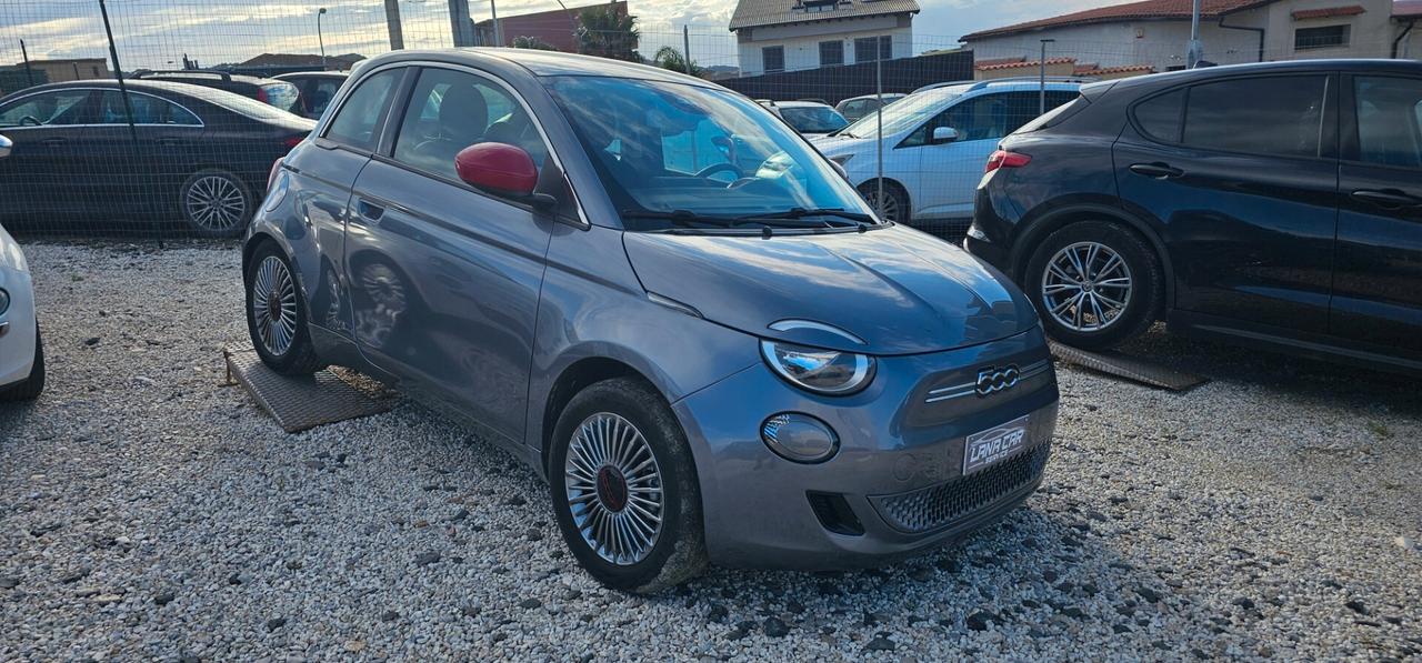 Fiat 500 500e Berlina 42 kWh La Prima