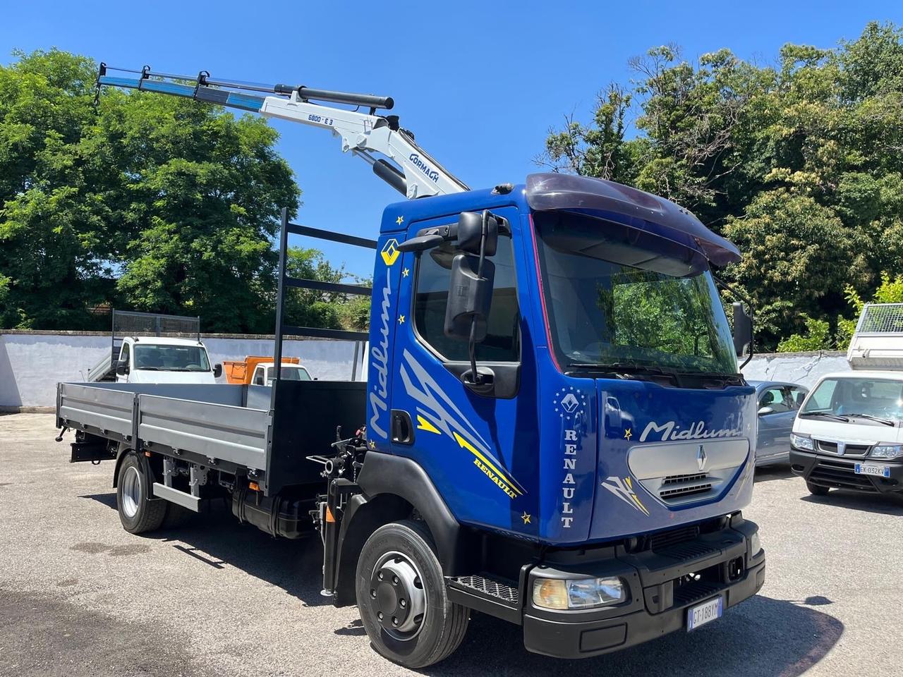 Renault midlum 100/220-6.2/214 cv-cass. Con gru -2003