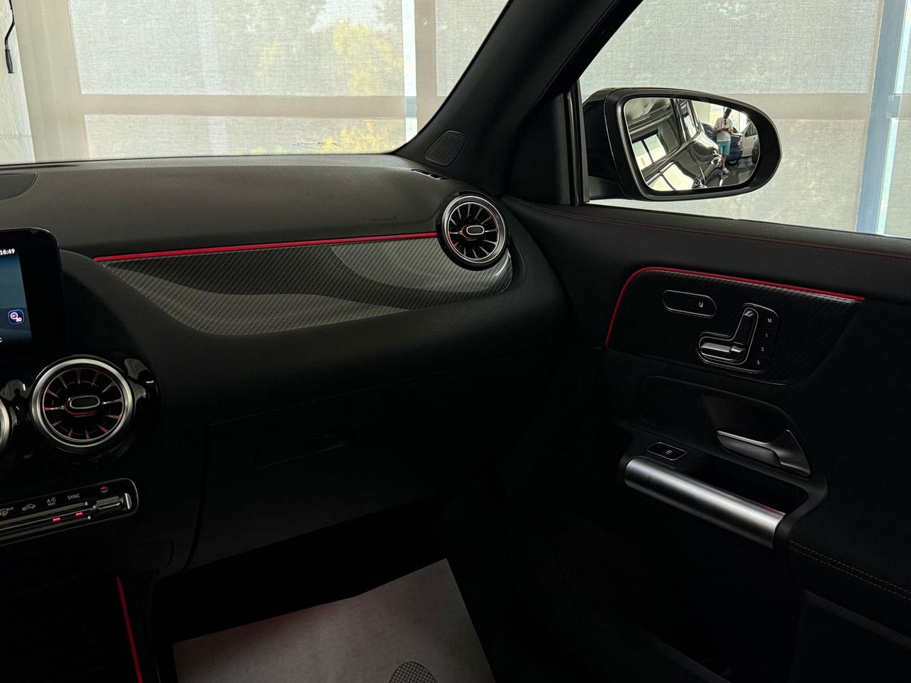 Mercedes-Benz GLA 200 D Premium Plus #11223