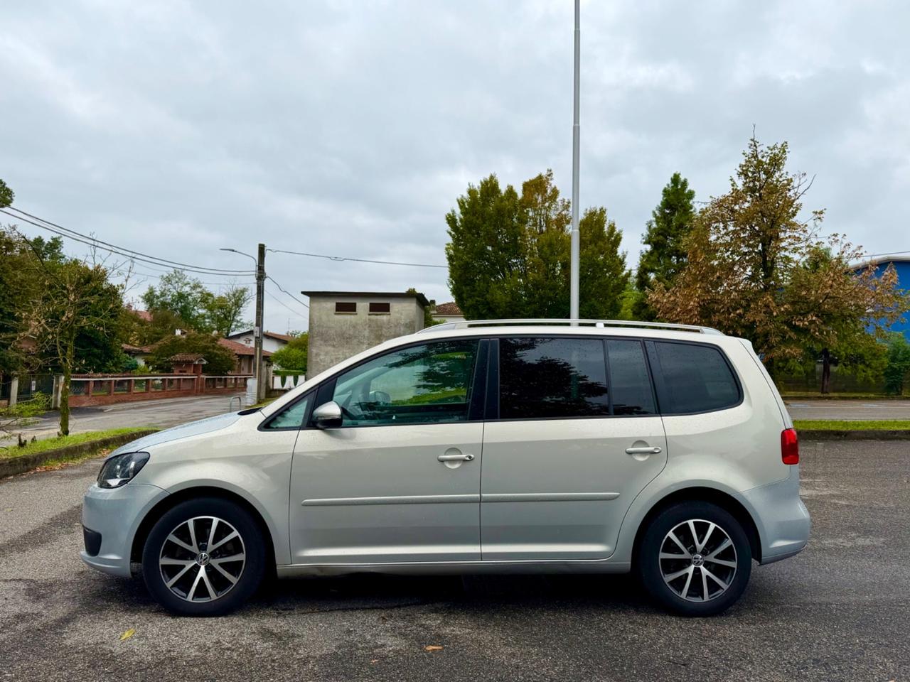Volkswagen Touran 1.6 TDI DSG Comfortline