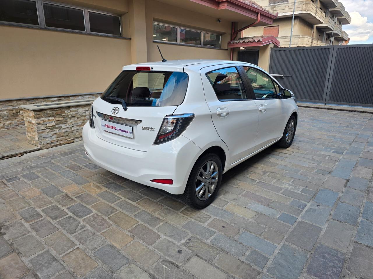 Toyota Yaris 1.0 70 cv Lounge