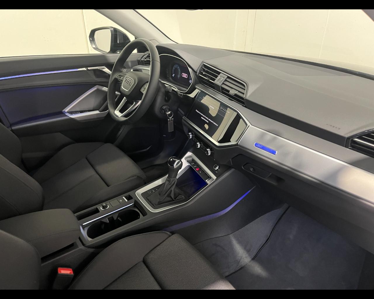AUDI Q3 35 TFSI S TRONIC S LINE