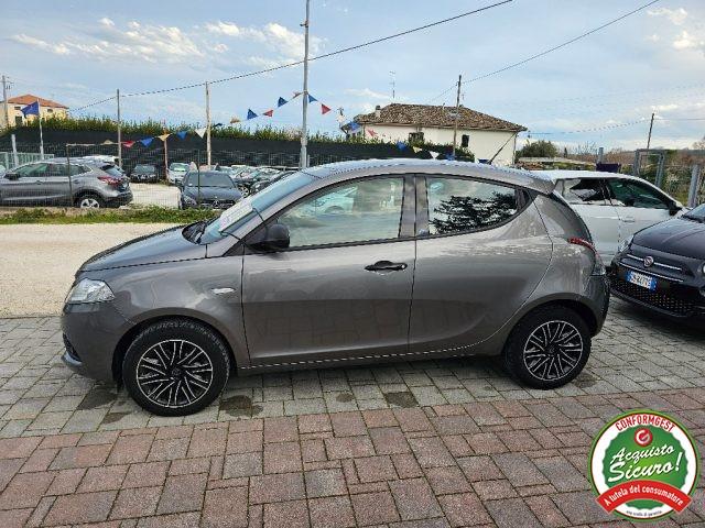 LANCIA Ypsilon 1.2 69 CV 5 porte GPL Ecochic Elefantino Blu