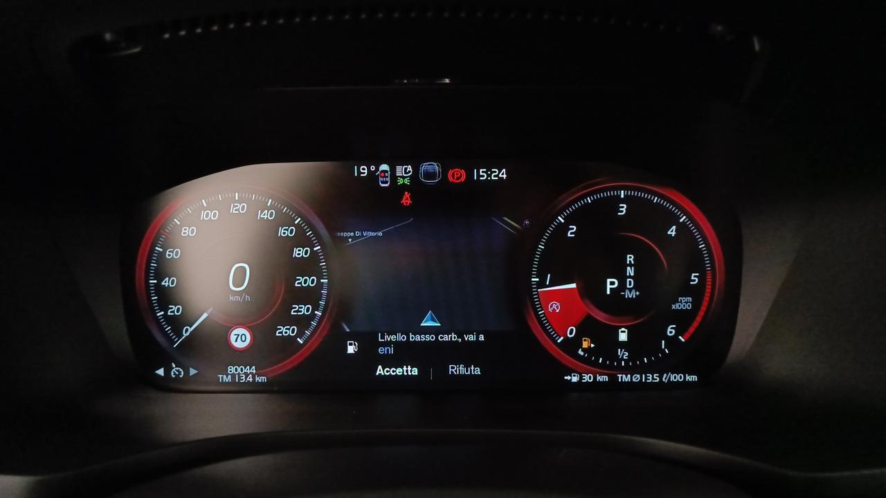 VOLVO V60 II 2019 - V60 2.0 b4 Momentum Business auto