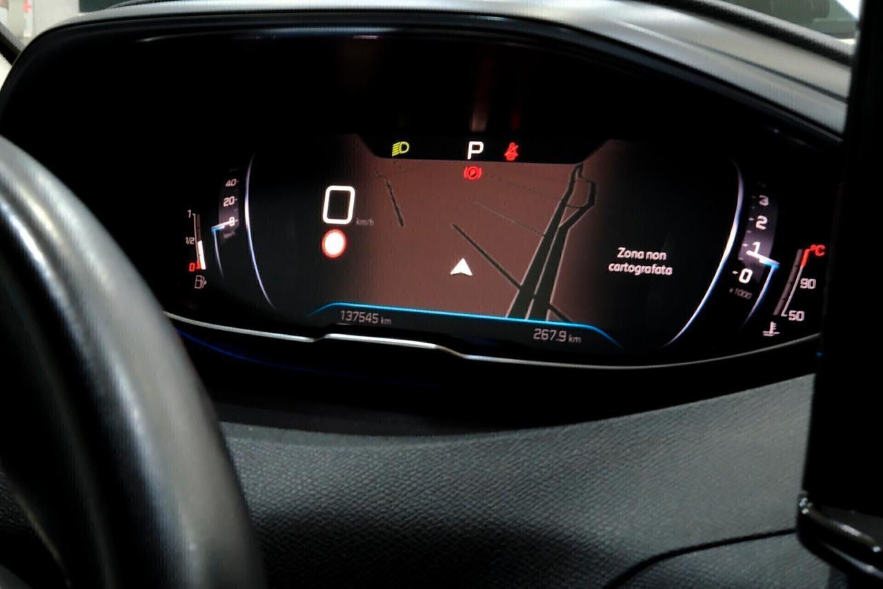 Peugeot 3008 1.5 Blue HDi 130 cv ALLURE EAT8 Cockpit