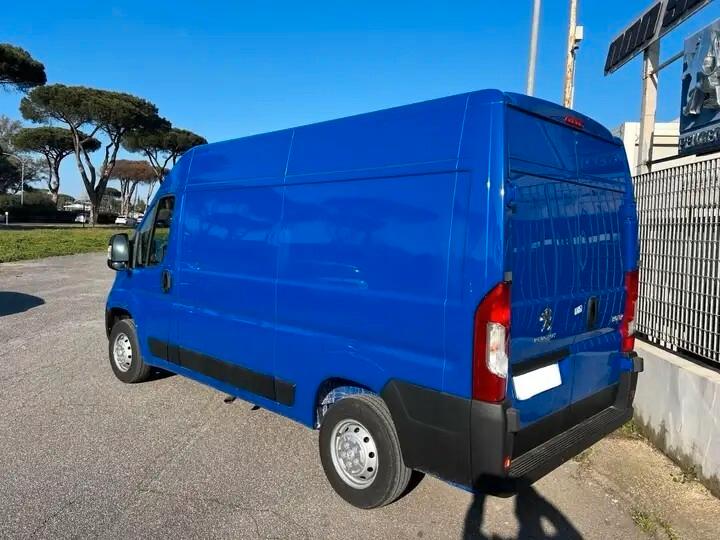 Peugeot Boxer 335 2.2 BlueHDi 140 S&S L2H2