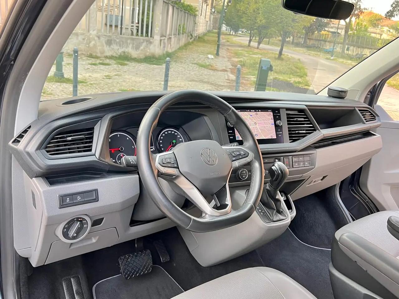 Volkswagen Caravelle 2.0 TDI 199CV DSG 4 Motion PL Cruise