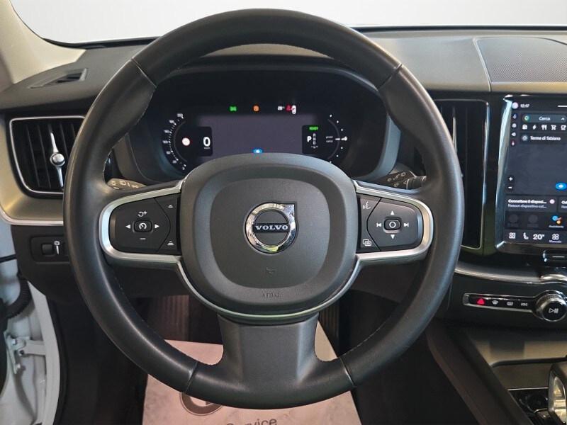 VOLVO XC60 (2017-->) XC60 T6 Recharge Plug-in H...