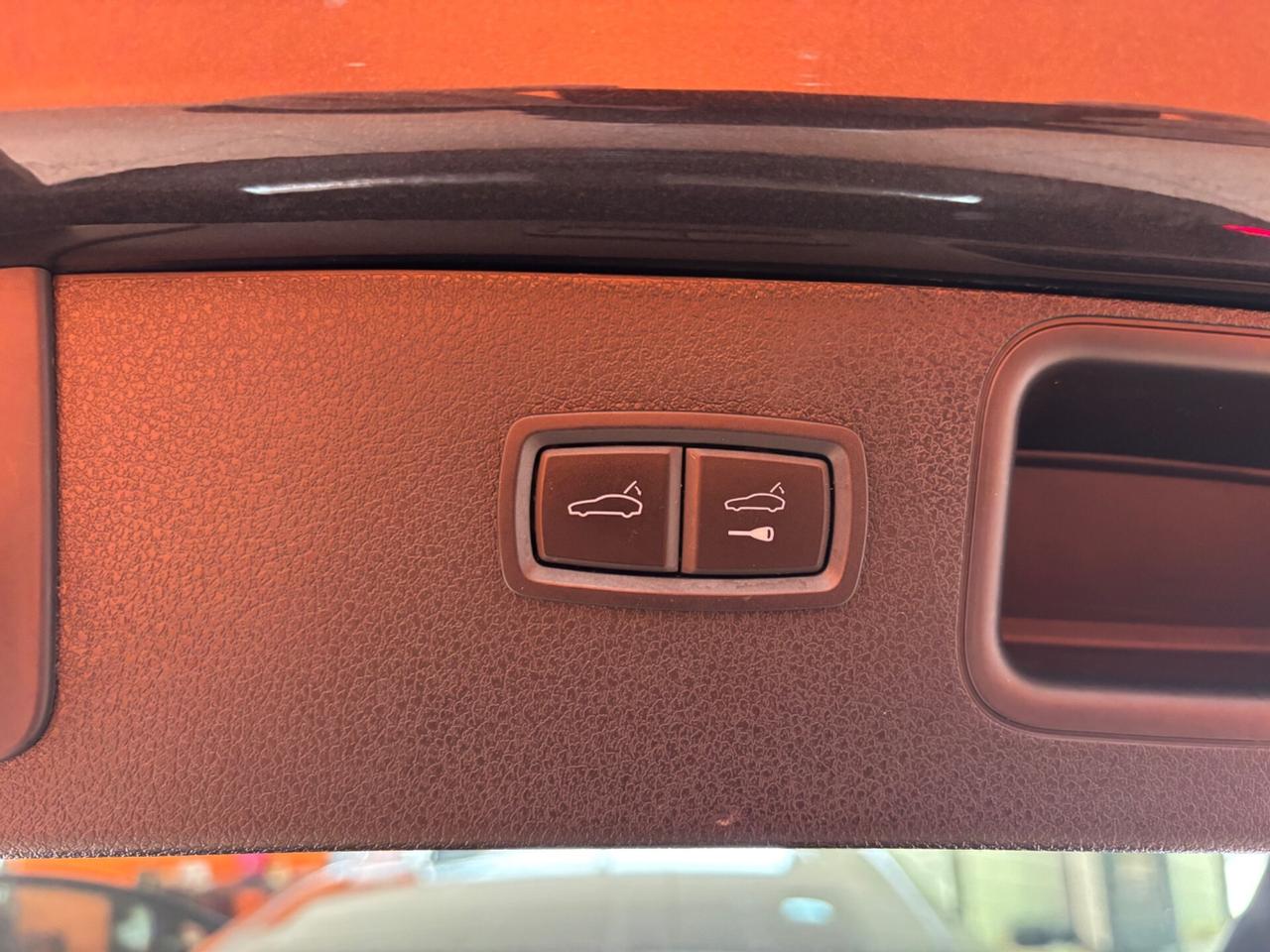 Porsche Macan 2.0 245 cv matrix-navi-tetto-pelle permute finanziamenti