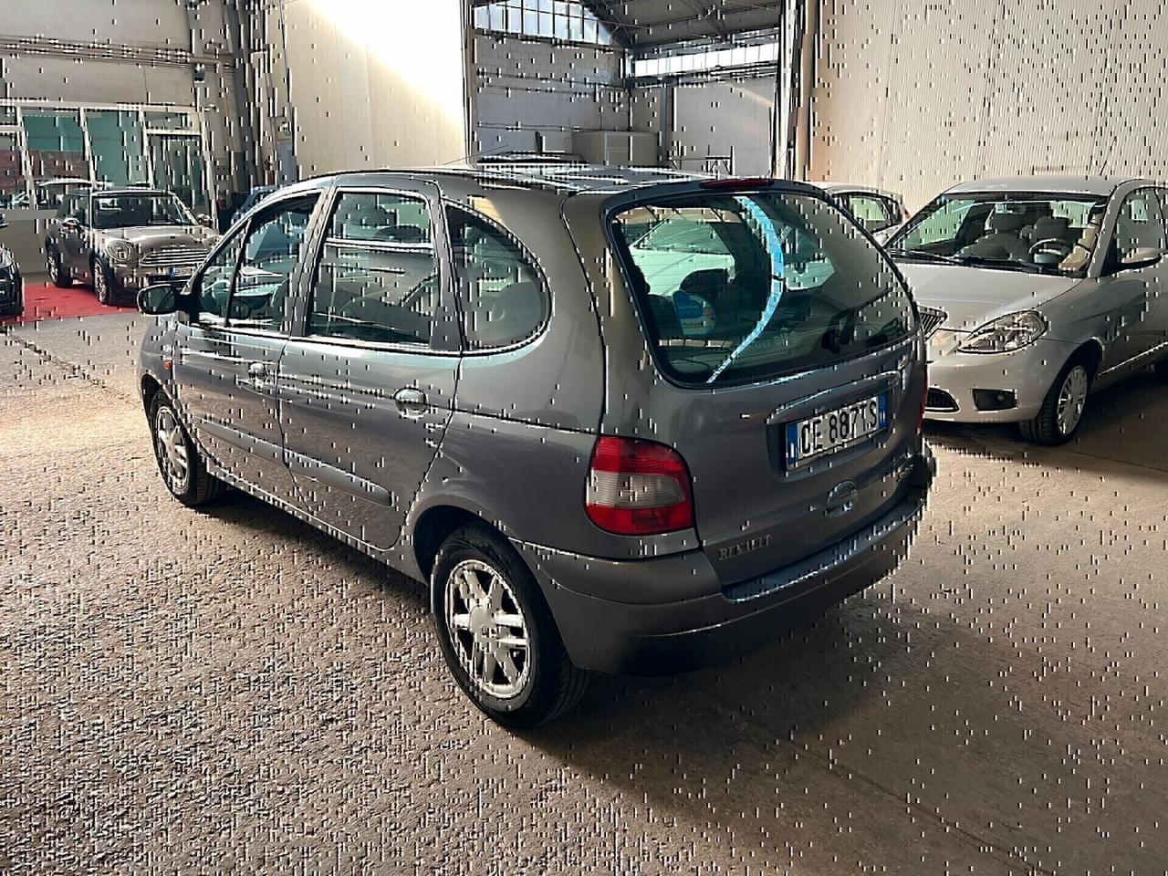 Renault Scenic 2 serie-1,9 -2003