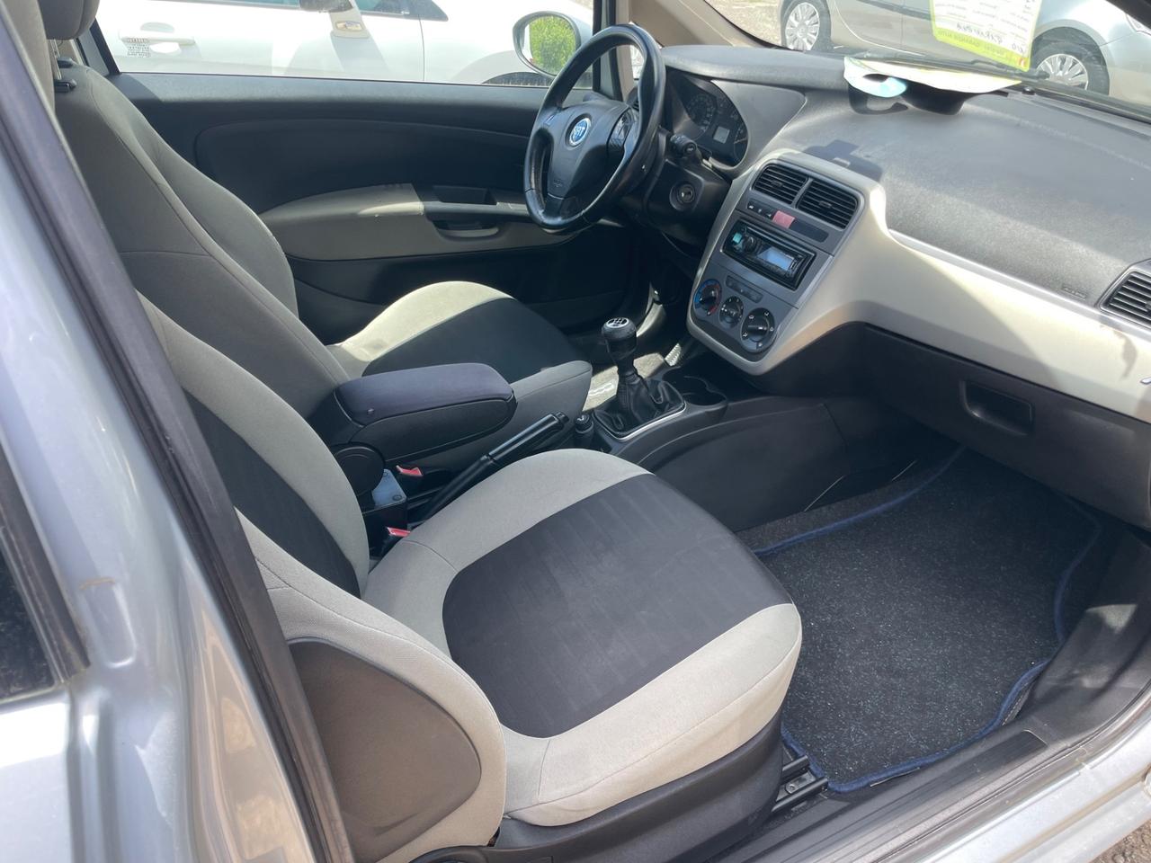 Fiat Grande Punto Grande Punto 1.3 MJT 75 CV 3 porte Dynamic