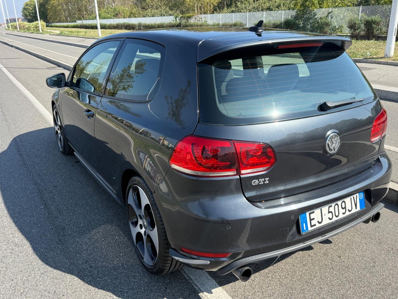 Volkswagen Golf GTI 2.0 TSI 3p.