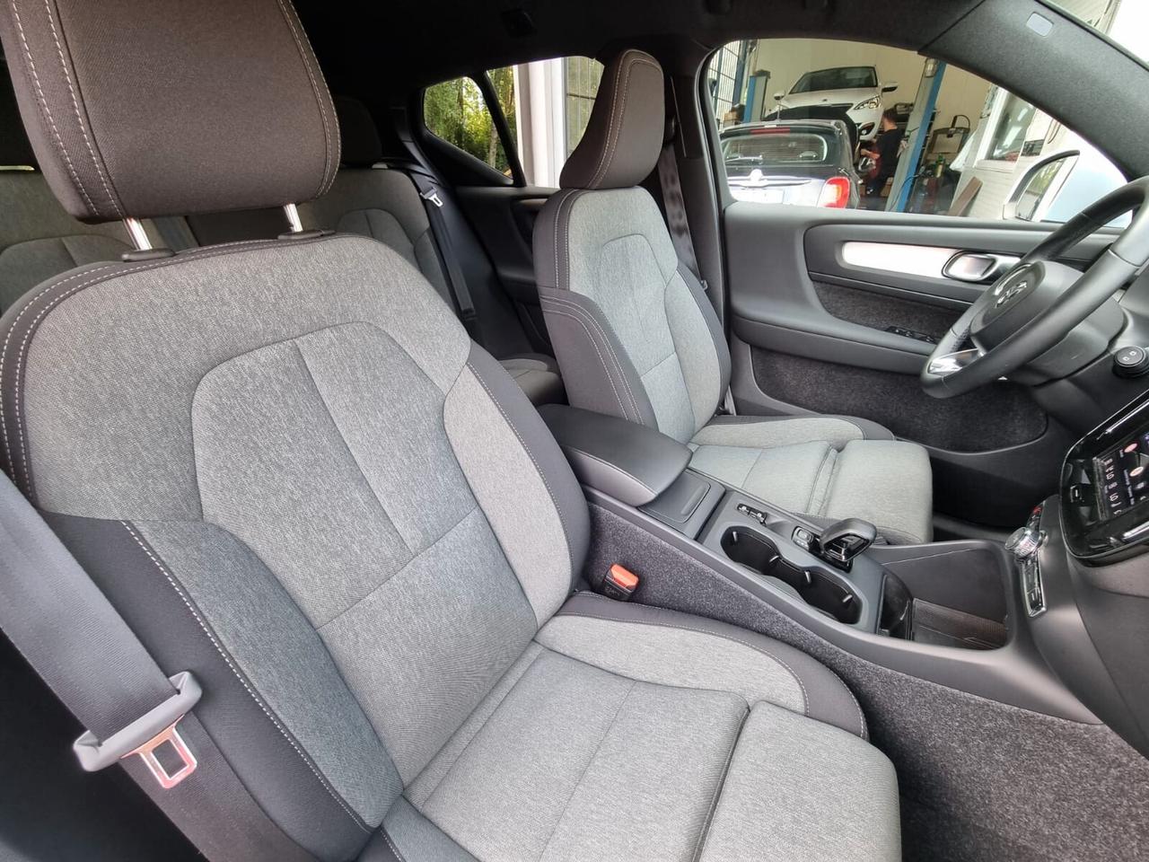 Volvo XC40 B3 automatico Plus Black Edition