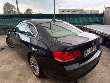 BMW 320d 177CV Coupé Futura MANUALE
