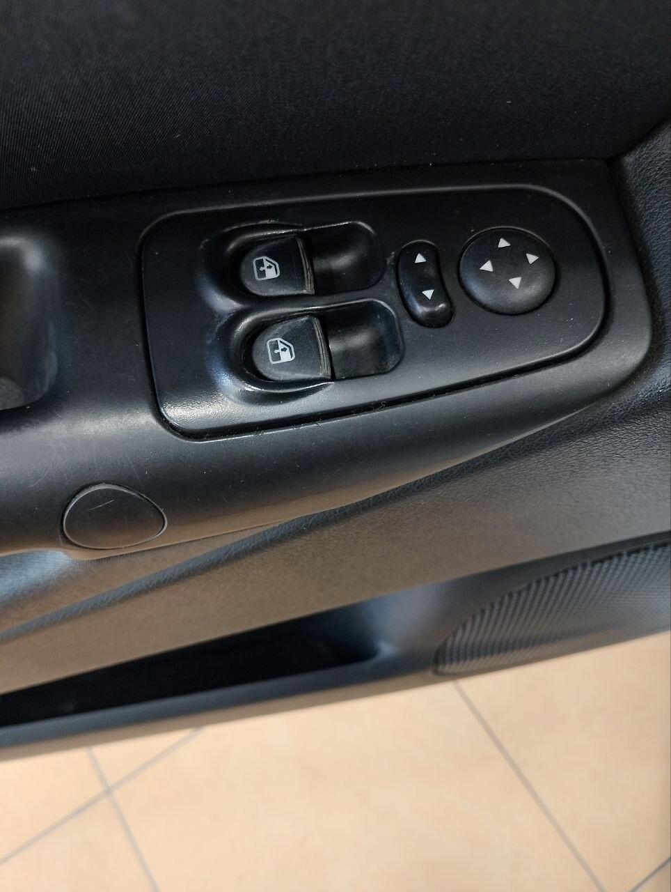 Lancia Ypsilon II SERIE