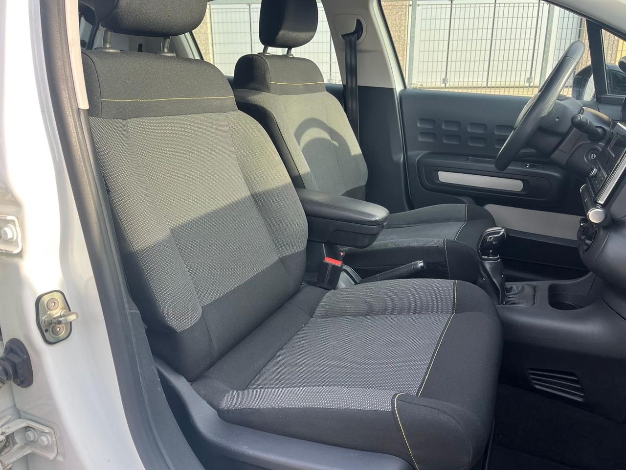 Citroen C3 BlueHDi Shine abbinata a Carrattrezzi