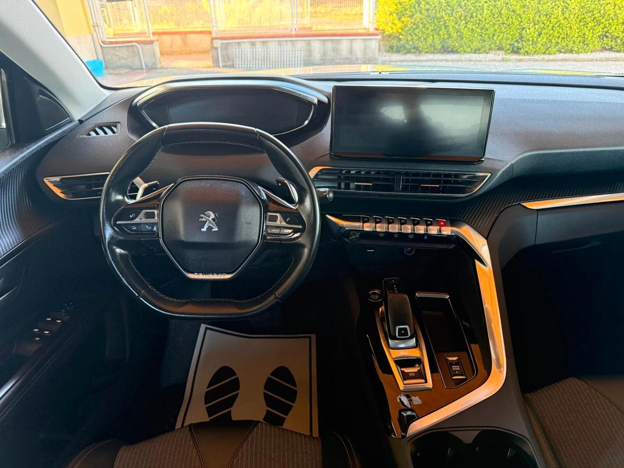 Peugeot 3008 BlueHDi 130 S&S EAT8 Allure