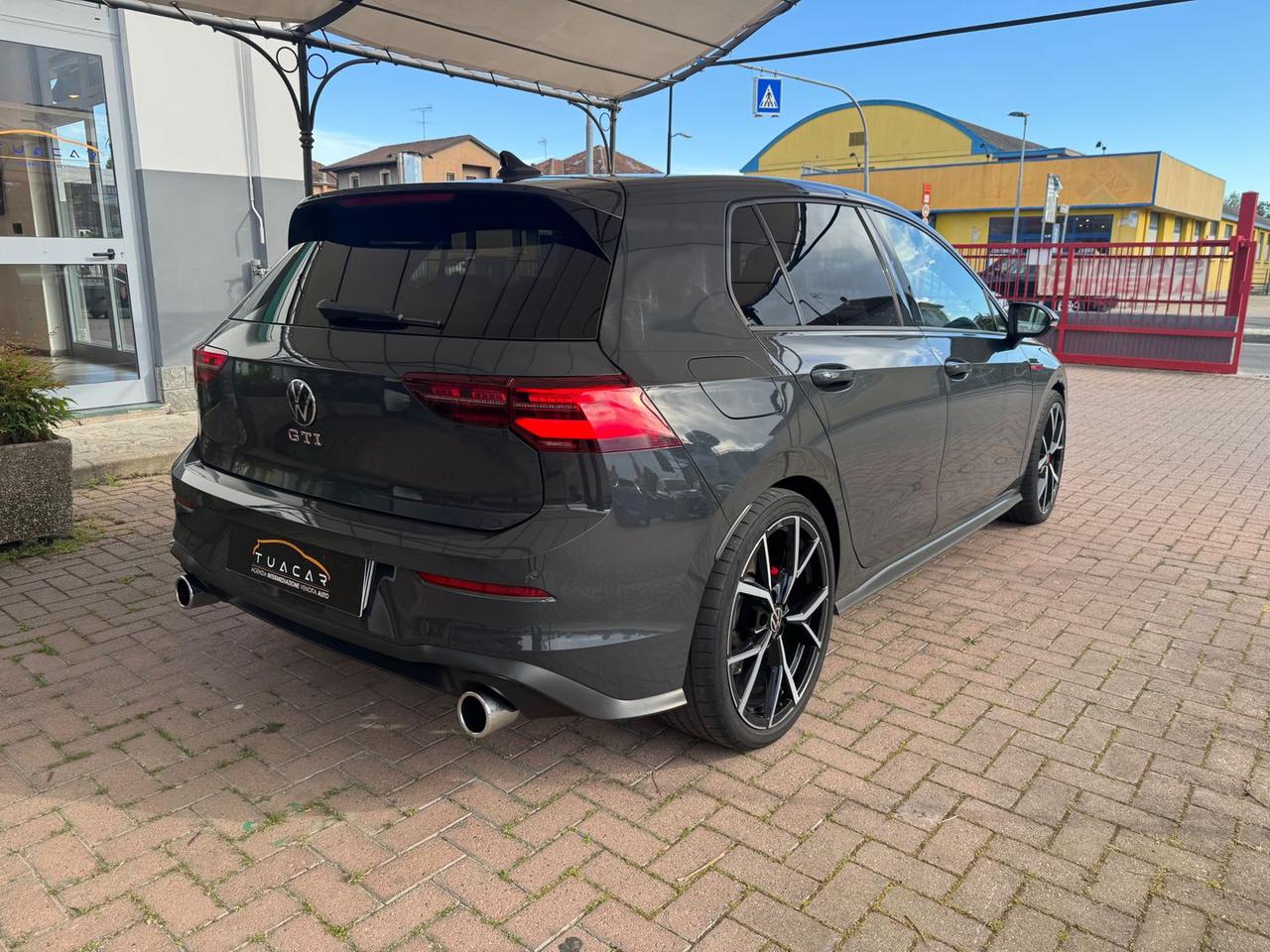Volkswagen Golf GTI Ultimate 2.0 TSI GTI #10740