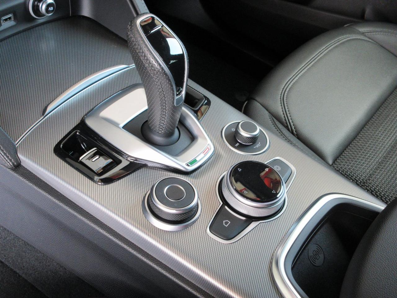 Alfa Romeo Stelvio 2.2 t Sprint Q4 190cv auto